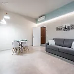 Casa Amelia Elegant Parcheggio Gratuito Apartment Parma